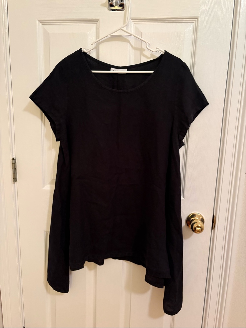 Bryn Walker Black 100% Linen Tunic Top M Asymmetrical Hem Made in USA